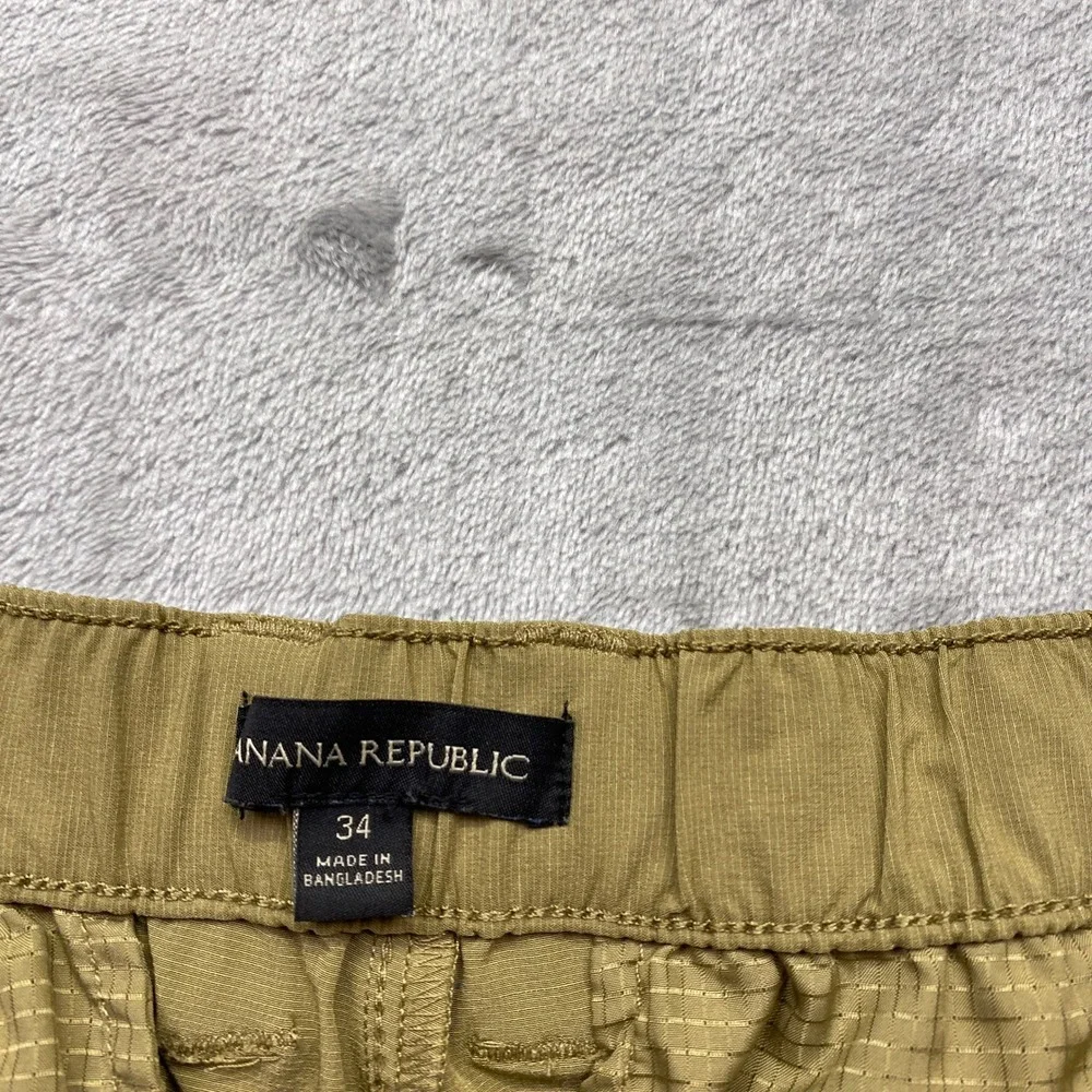Banana Republic Mens 34 Fits 31